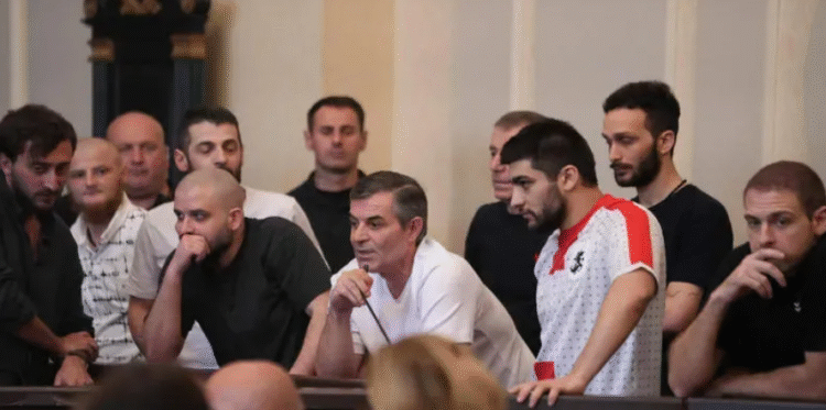 “რატომ არის, რომ რვა თვეა ციხეში ვართ?” -ჯანო არჩაია პროკურორს