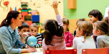 ფსიქოლოგი მშობლებსა და პედაგოგებს მიმართავს