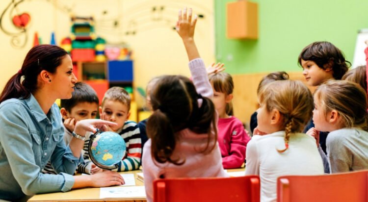 ფსიქოლოგი მშობლებსა და პედაგოგებს მიმართავს