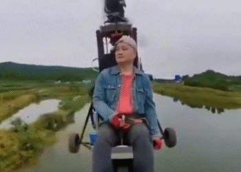 ბლოგერი პირდაპირ ეთერის დროს დაიღუპა (უცხოეთი)