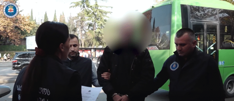 12 წლის გერის საძინებელში კამერა დაამონტაჟა და პირადი ცხოვრების კადრები უკანონოდ გაავრცელა -პროკურატურა