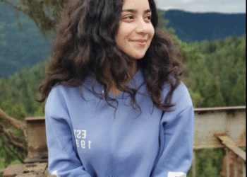 “რა უნდა ვუთხრა მშობლებს” – ახალგაზრდა გოგოს გლოვობენ