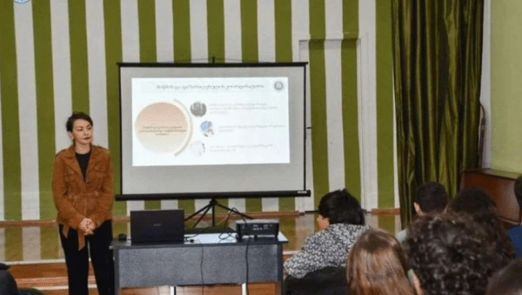 ქუთაისის რაიონული პროკურატურის პროკურორებმა, ქალთა მიმართ ძალადობის წინააღმდეგ ბრძოლის კამპანიის ფარგლებში საინფორმაციო შეხვედრა გამართეს