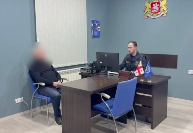 სამსახურებრივი უფლებამოსილების ბოროტად გამოყენების ფაქტზე ერთი პირი დააკავეს