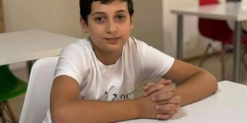 ქუთაისის მე-12 სკოლის მოსწავლემ  გიორგი ხურციძემ სტივ ჯობსის აკადემიაში ჩააბარა