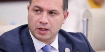ფორმის ტარება არის სავალდებულო-გივი მიქანაძე