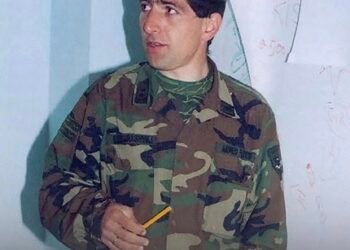 ომში დაღუპული გმირის, პოლკოვნიკ დავით ელიზბარაშვილის საფლავიდან სანათები მოიპარეს