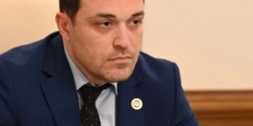 ღარიბაშვილი საკუთარ თავს იზიანებს-გიორგი გაბუნია