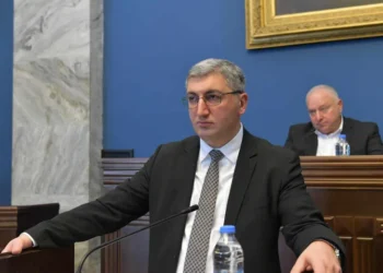 “ბიუჯეტში პარლამენტარების ხელფასების ზრდა გათვალისწინებული არ არის, თუმცა კანონი ითხოვს, რომ გაიზარდოს “- გიორგი კაკაურიძე ირაკლი ზარქუას
