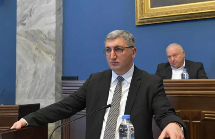 “ბიუჯეტში პარლამენტარების ხელფასების ზრდა გათვალისწინებული არ არის, თუმცა კანონი ითხოვს, რომ გაიზარდოს “- გიორგი კაკაურიძე ირაკლი ზარქუას